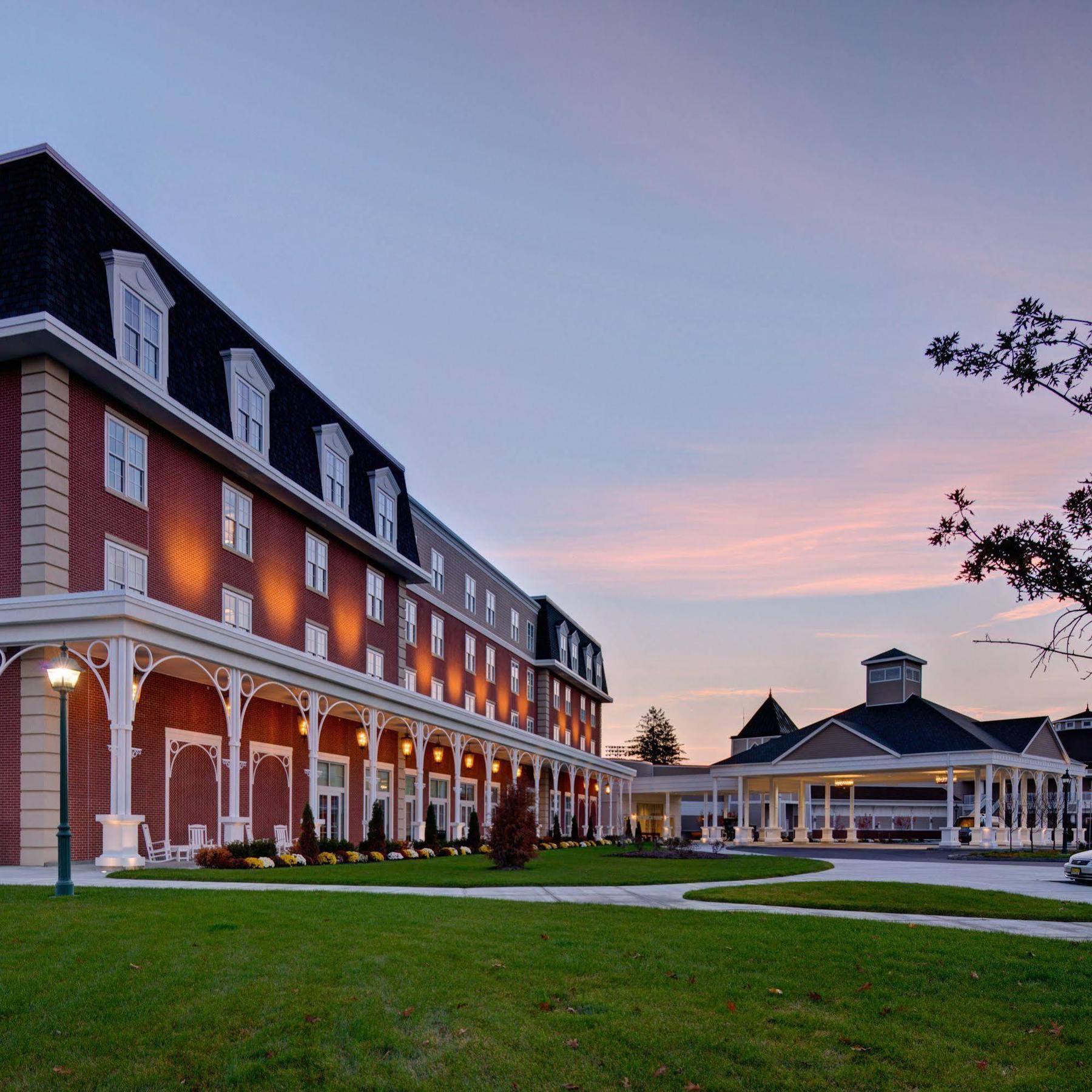 Saratoga Casino Hotel Saratoga Springs Exterior photo